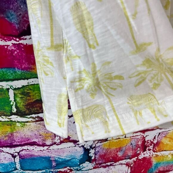 Jane + Delancey Zebra Palm Tree Short Sleeve Button Down Soft Cotton Blend Top M - Picture 3 of 5